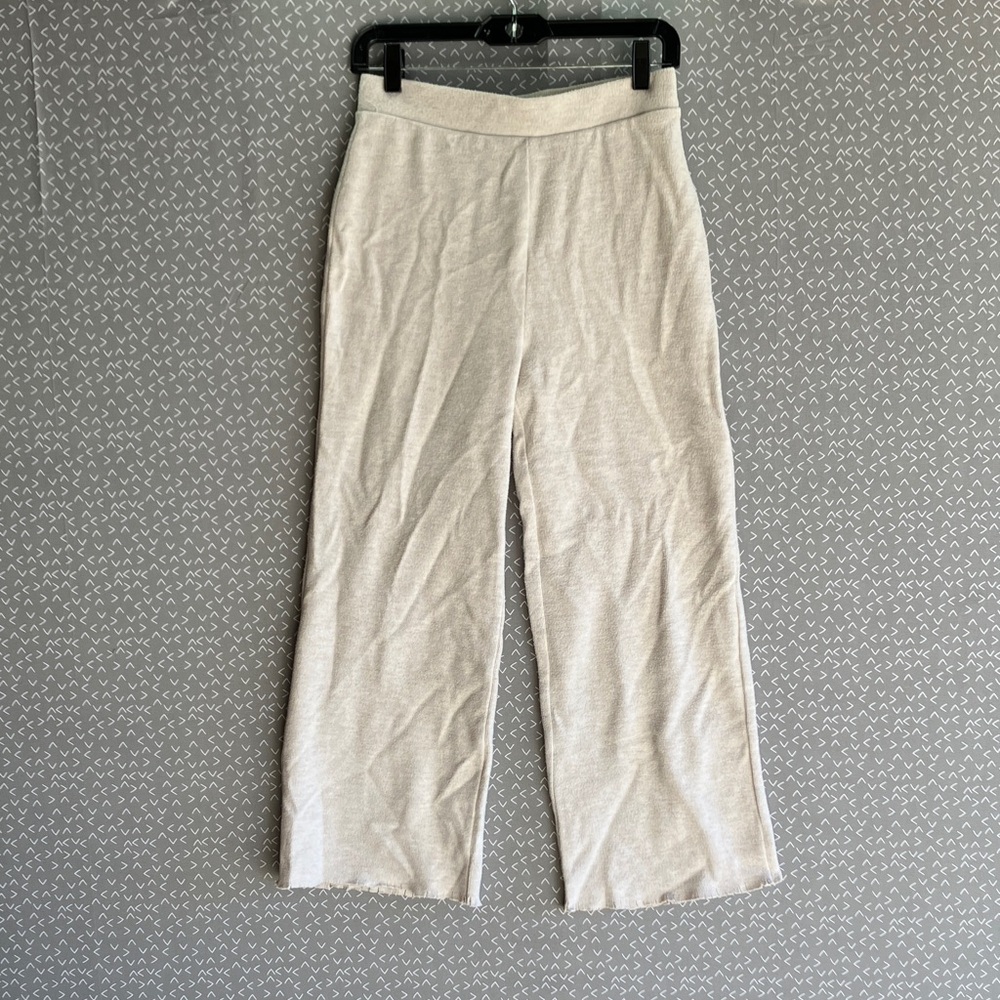Zara Creamy/Gray Ribbed Quasi-Flared Pants